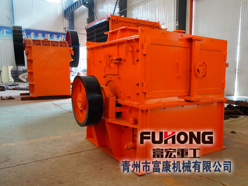 青石破碎機(jī)都有哪些？青石破碎成套生產(chǎn)線設(shè)備如何配置？